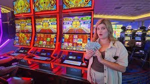 Layar seluler Joker Gaming dengan opsi pembayaran QRIS